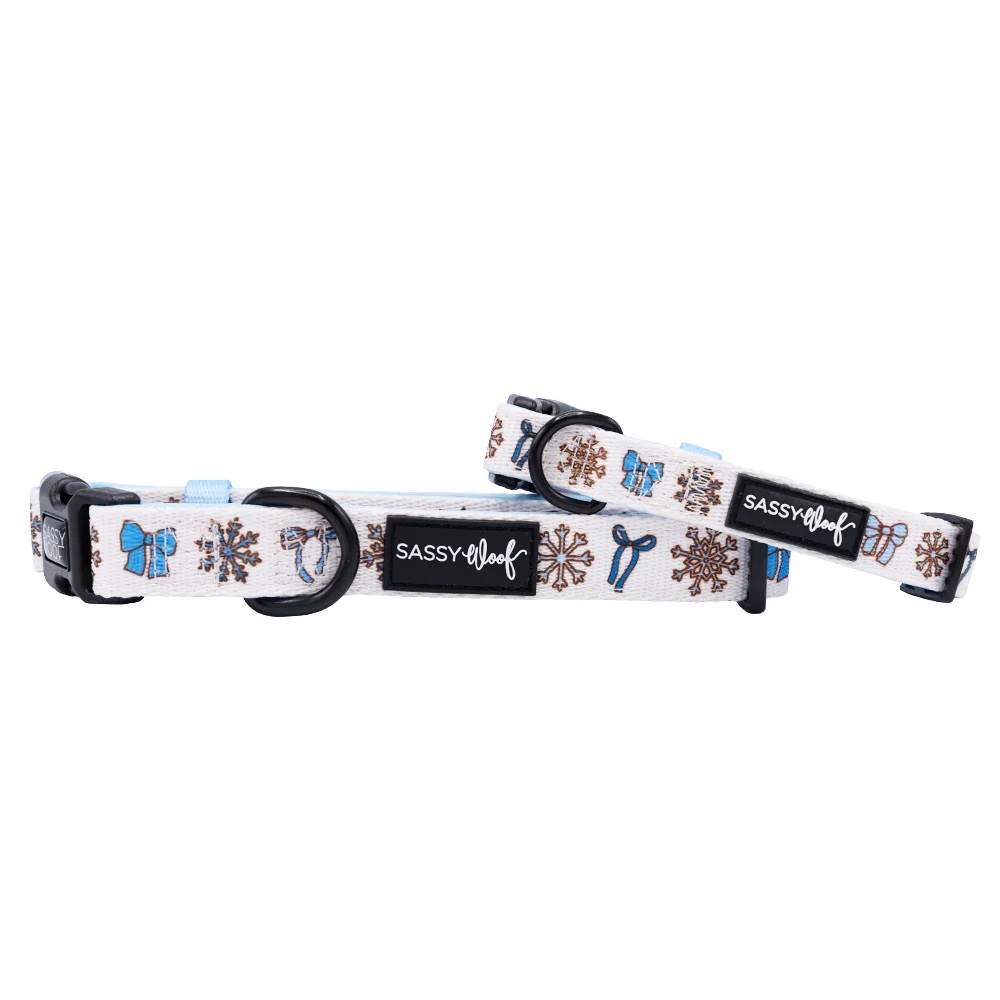 Sassy Woof Let It Bow Dog Collar Size M